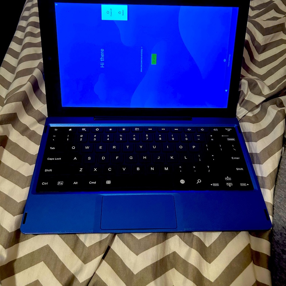 Android tablet with detachable keyboard